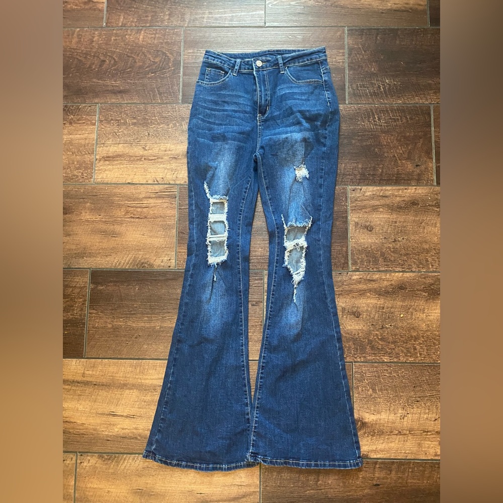 Ripped bootcut jeans